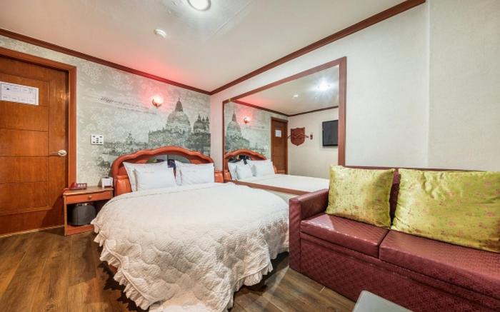 Jongno Daehakro Swiss