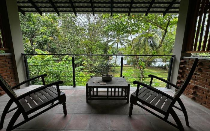 The Cinnamon Cottage Lake view room