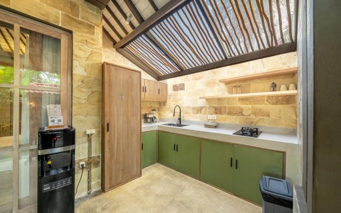 Nyaman2-Swim,Sip,Relax–Luxe Villa Living