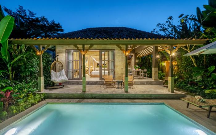 Nyaman2-Swim,Sip,Relax–Luxe Villa Living