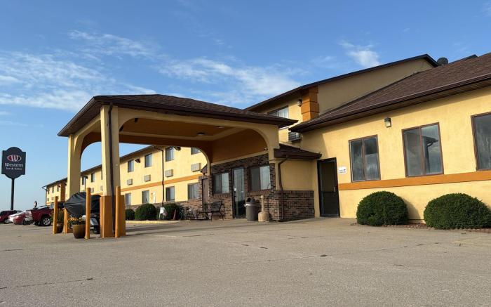 Western Inn & Suite Grinnell IA
