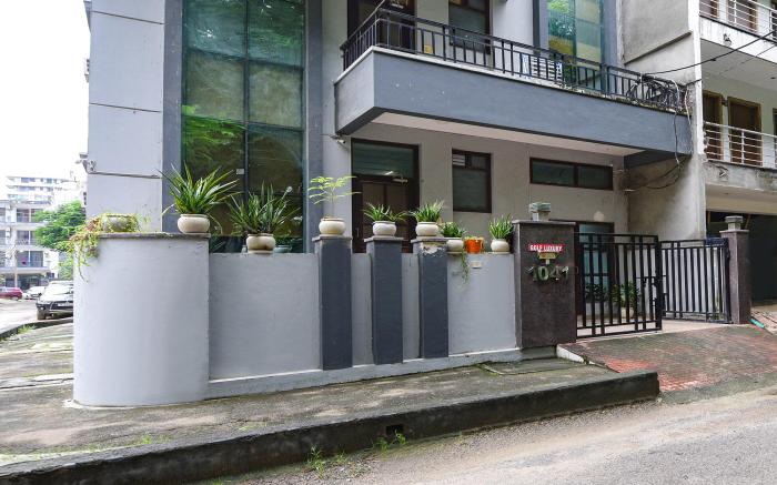 FabHotel Golf Luxury