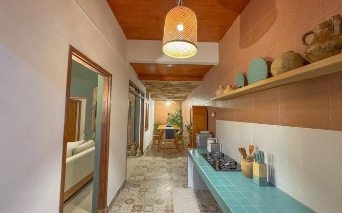 Rumah Tetangga Jogja - 4BR Villa Near Keraton