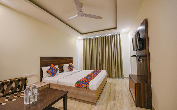 FabHotel Lakshmi Palace