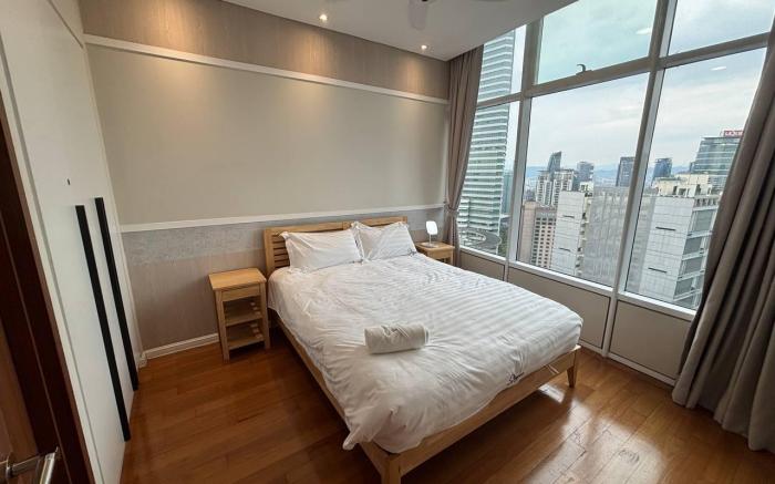 Sky Suite KLCC 2Bed1Bath Modern 03