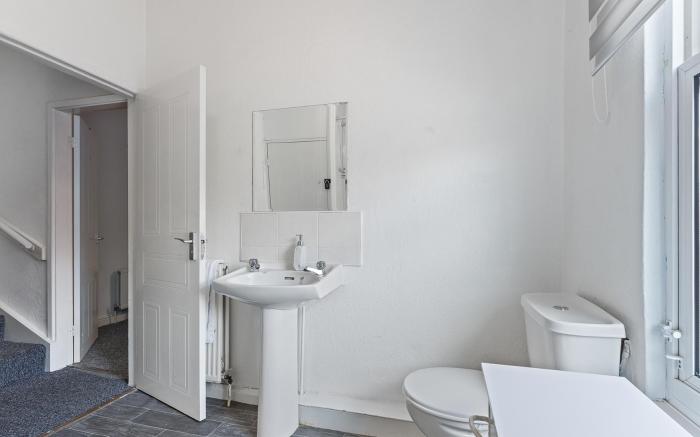 Cozy Retreat 9 Mins to Leeds City Centre & LGI