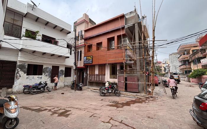 Mahadev P Guest House