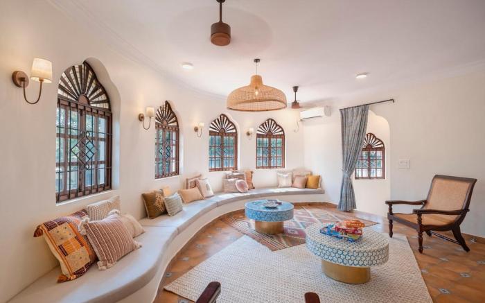 SaffronStays Amarah - Luxe Pool villa, Assagao