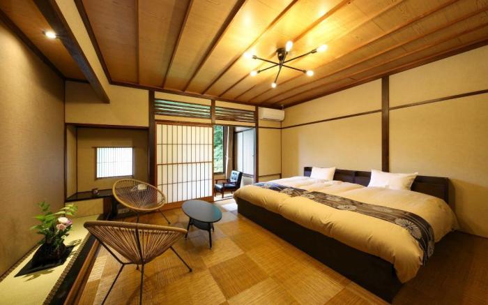 Sanyasou no Yado Futari Shizuka