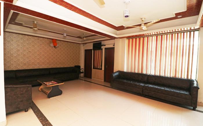 Hotel O Gayatri Palace