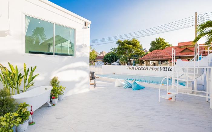 Fun Beach Pool Villa พูลวิลล่าติดทะเล  