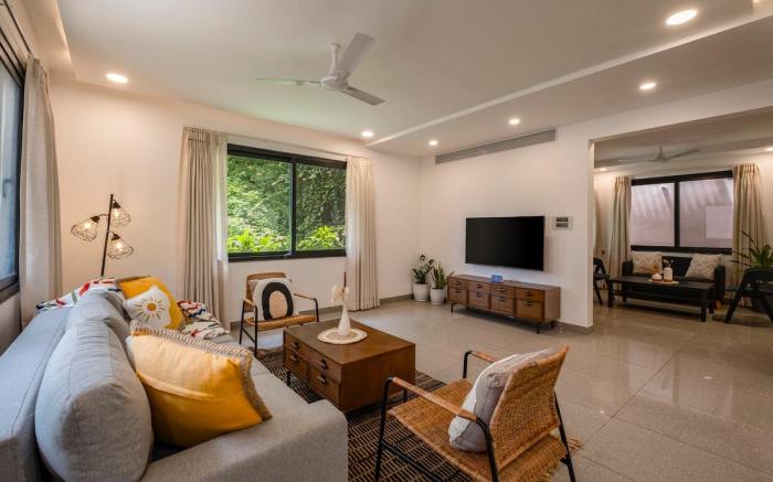 SaffronStays Aqua | Luxury 4BHK Pool Villa, Goa