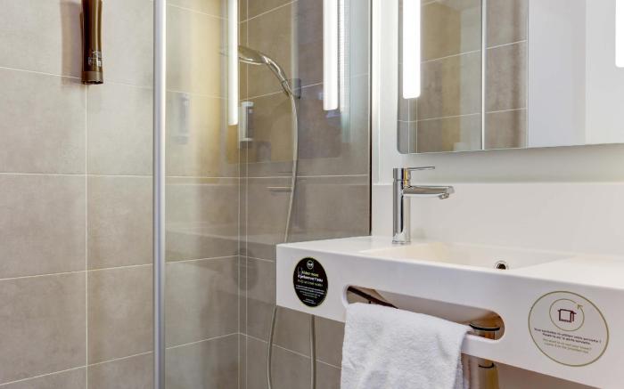 B&B HOTEL Reims Croix Blandin