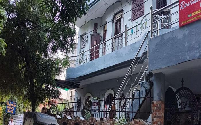 Roshan Taj Homestay & Guest House Hostel