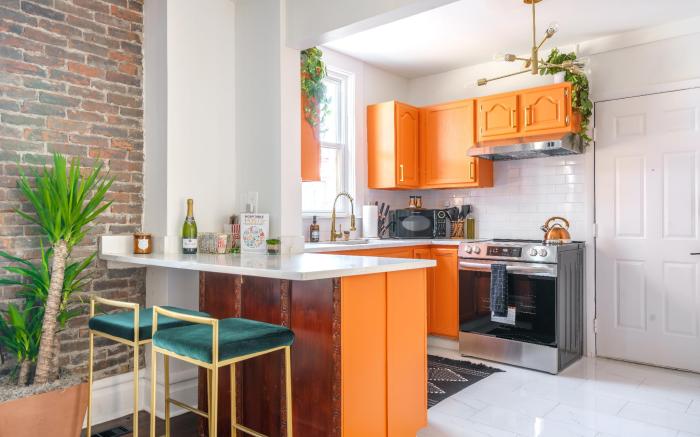 TOP Rated - PRIME Location - Free Parking - CLEAN