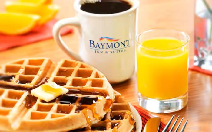 Baymont by Wyndham Iowa Lake Charles