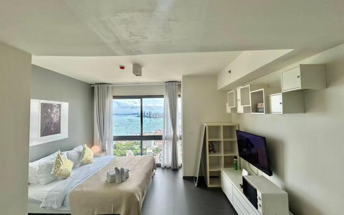 Unixx-39 (2P) Bedroom with sea view 