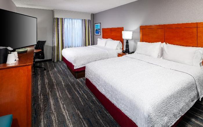 Hampton Inn & Suites Mobile I-65 @ Airport Blvd.