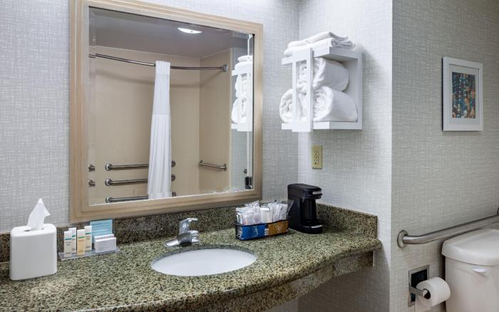 Hampton Inn & Suites Mobile I-65 @ Airport Blvd.