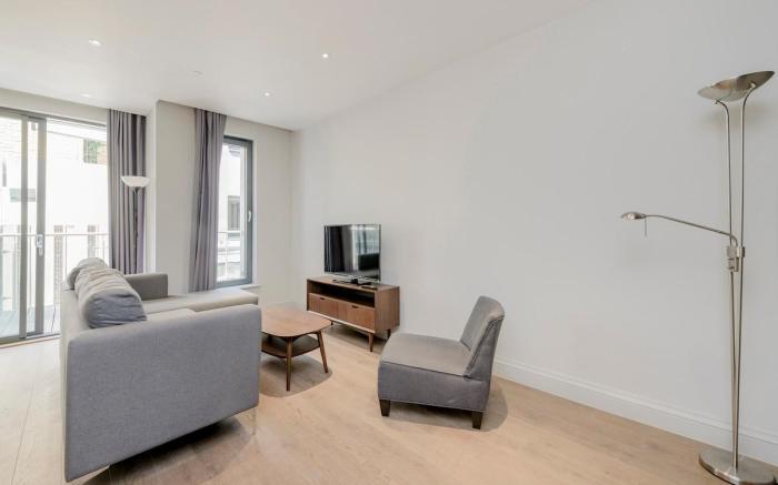 Stylish & Central 2-Bedroom Apartment