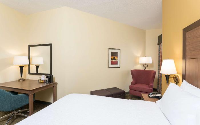 Hampton Inn Indianapolis Dwtn across from Circle Centre
