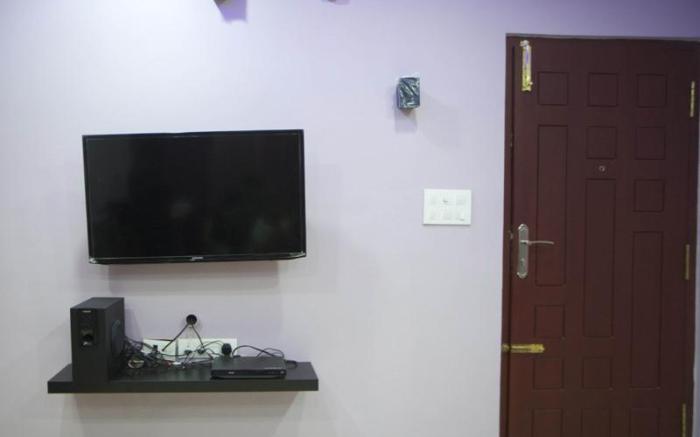 Max Classic Serviced Apartment