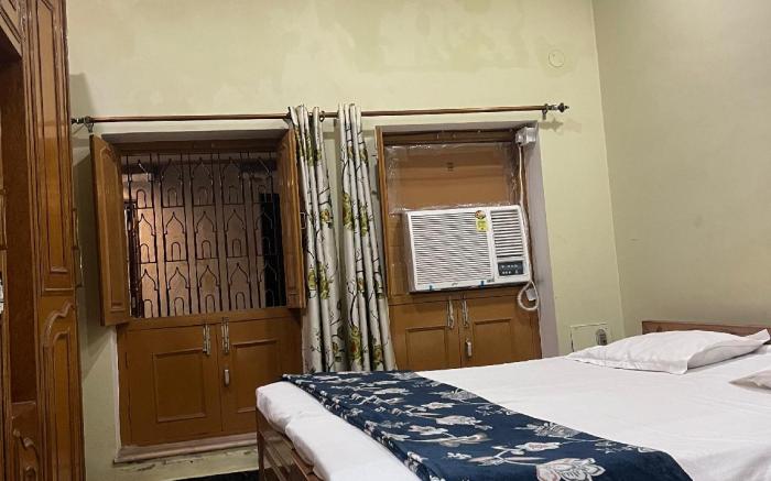 Maa Annapurna grand guests house in varanasi 