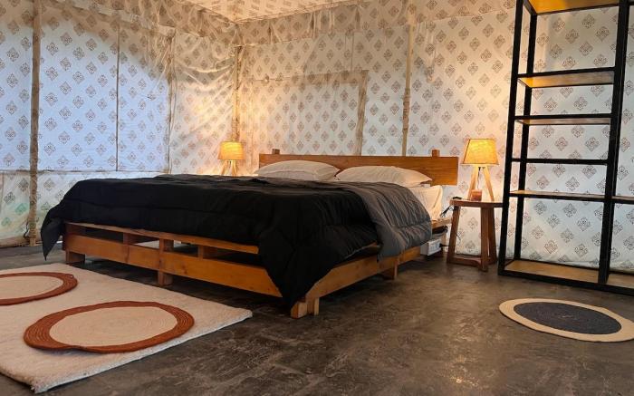 H2H -Premium Tent | Mountain Views by Homeyhuts