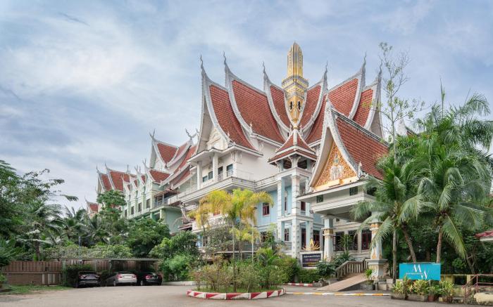 Le Ayodhaya Palace Krabi Beach Resort