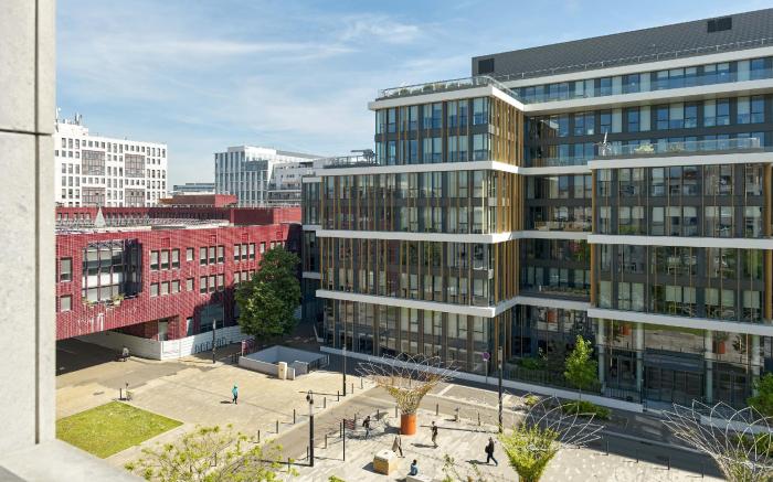 B&B HOTEL Saint-Quentin-en-Yvelines Centre Gare 4 etoiles