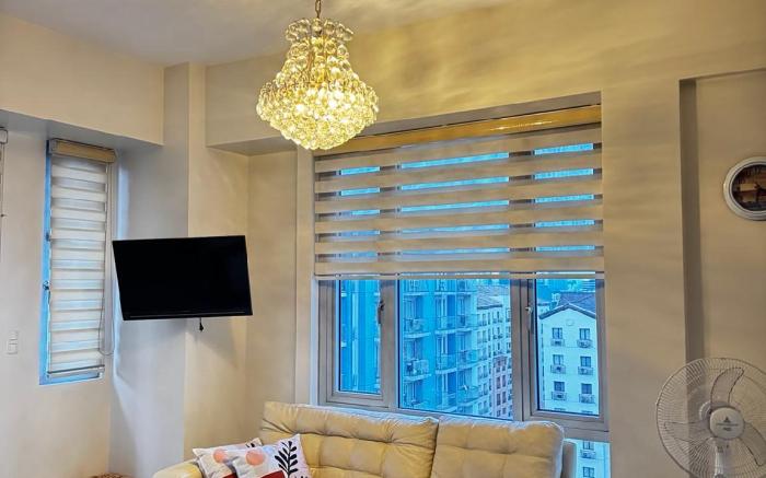 Chic Unit w/Balcony - Free wifi netflix@T3 Airport