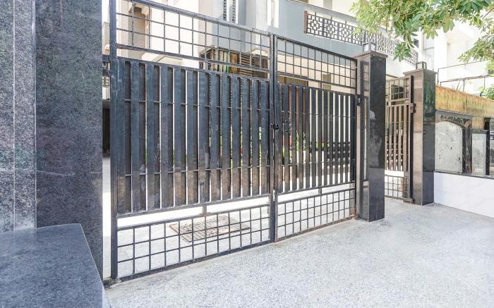 FabHotel Novis House