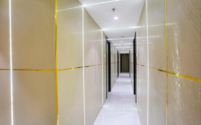 FabHotel Dolphin Residency