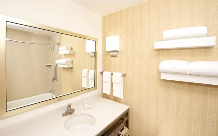 Hilton Garden Inn Seattle - Renton Hotel