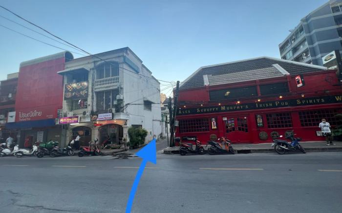 Ree corner -Sukhumvit 23