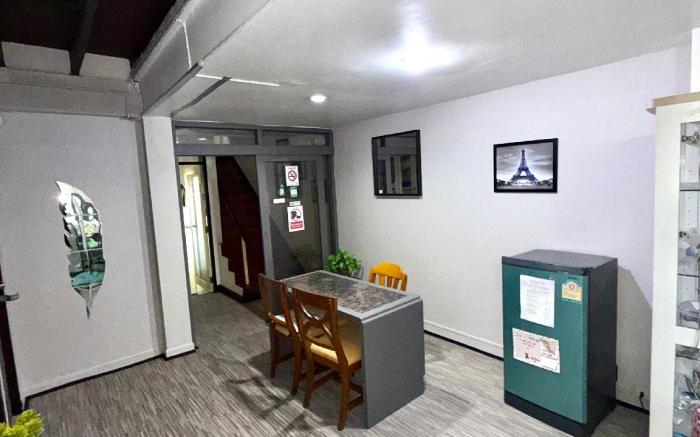 Ree corner -Sukhumvit 23