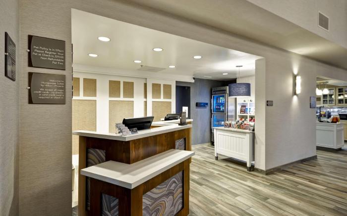 Homewood Suites by Hilton Phoenix-Biltmore