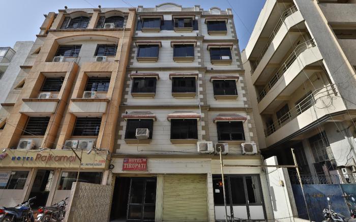 SPOT ON 40871 Hotel Tirupati