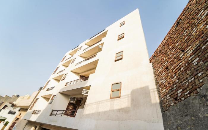 Hotel O Chahal Guest House Near Nangloi Railway Station Metro Station