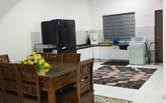 Little Home by Arissa