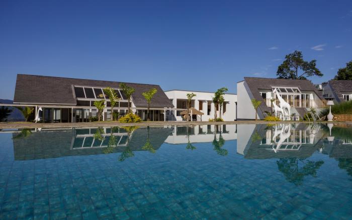 Himalayan Hideaway Resort Pokhara, The Centara Collection