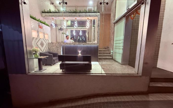 Hotel Varishtta Kopar Khairane