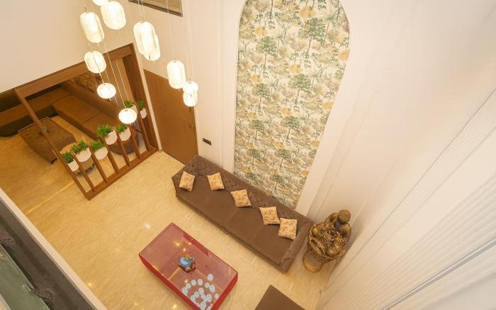 Luxury 6BHK PoolVilla Near 
Jaipur Railway Station