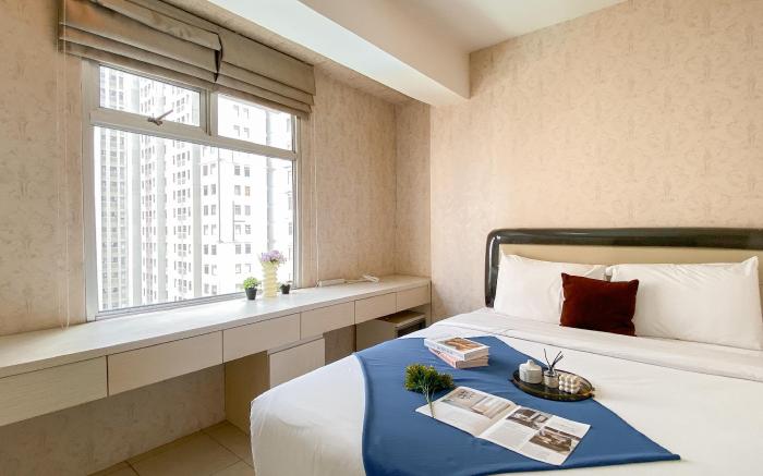 2BR near Baywalk mall Green Bay Pluit By Travelio