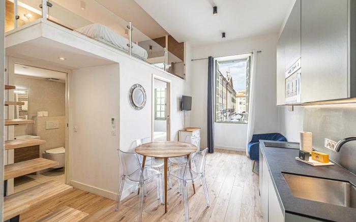 a/c Mezzanine apt 2BR/4P - Place Garibaldi