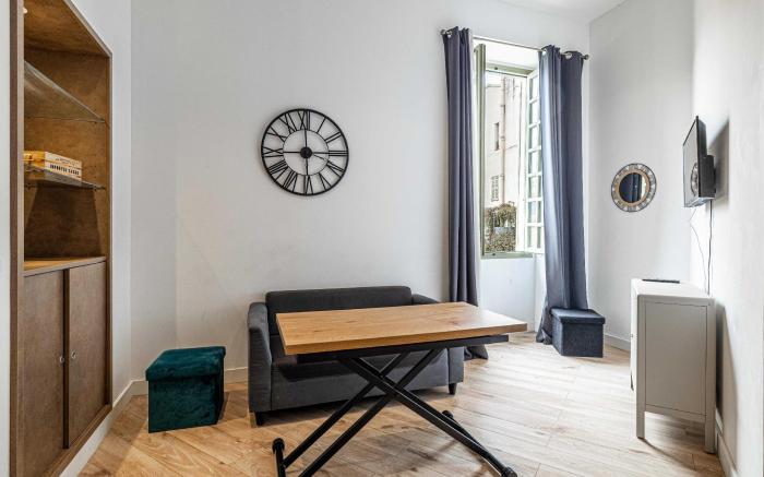 a/c mezzanine Apt 1BR/2P - Place Garibaldi