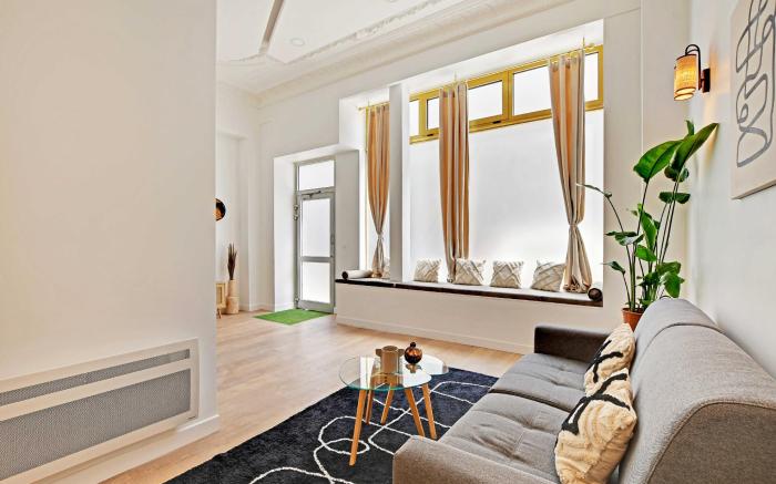 Magnificent apartment - 1 bedroom/4 bedrooms - Exh