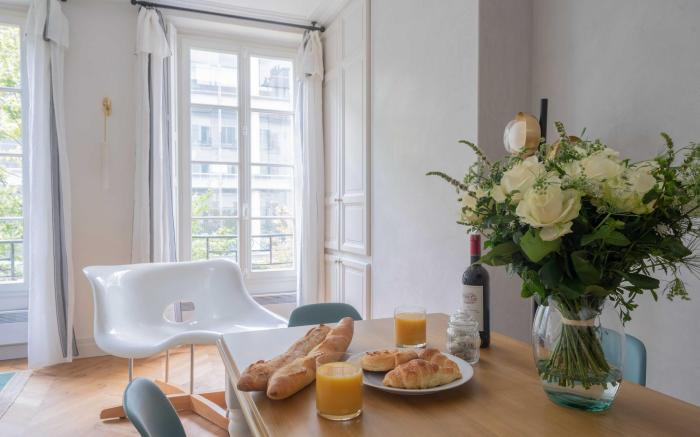 Charming setting just a stone's throw from Place V