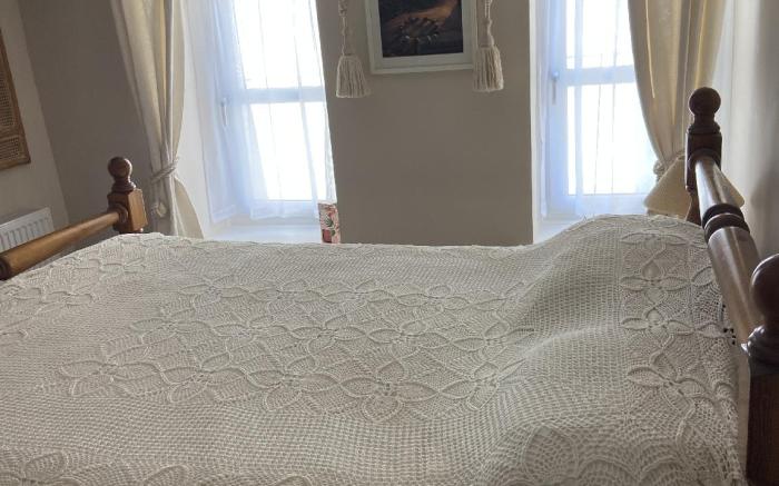 BAYR NY LOGHAN COTTAGE