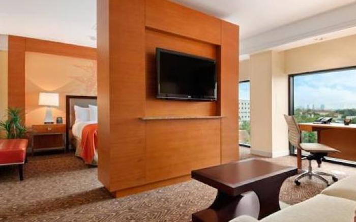 Hilton University of Houston Hotel